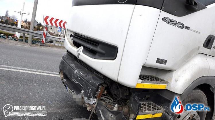 Zderzenie osobówki z ciężarówką na drodze krajowej nr 5!