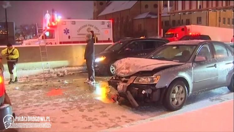 Potężny karambol na zasypanej śniegiem autostradzie w Chicago!