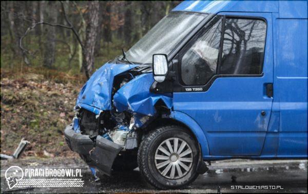 20-letni kierowca BMW zginął w zderzeniu z busem