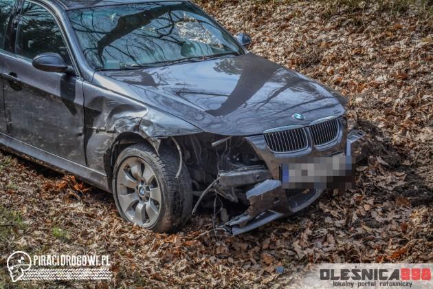 Zderzenie BMW i opla, czyli jak nie wykonywać manewru skrętu.