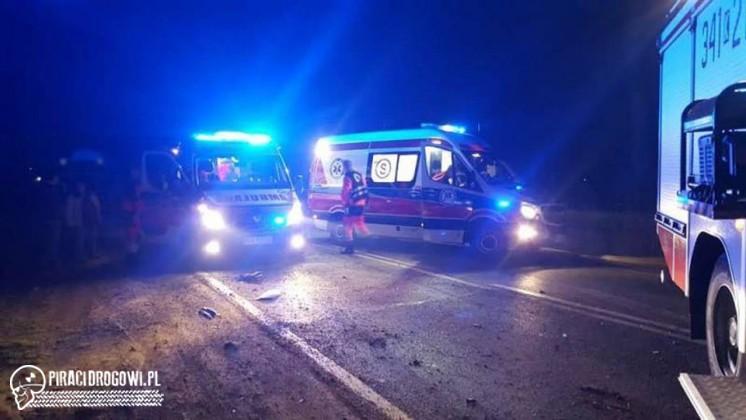 BMW z impetem wbiło się w tył seata