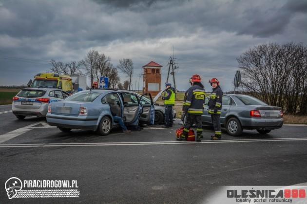 4 rannych, 3 rozbite samochody - wypadek na skutek nieustąpienia piewszeństwa
