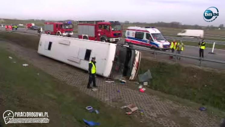 Wypadek białoruskiego autobusu na autostradzie A2. 17 osób rannych!