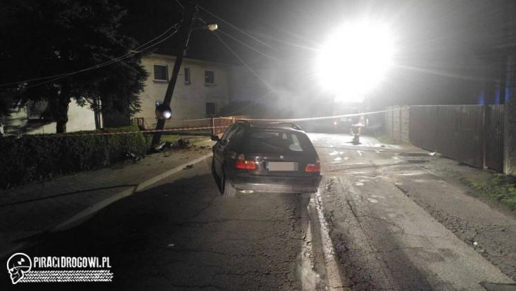Jadąc bmw po pijaku, pozbawił ludzi prądu