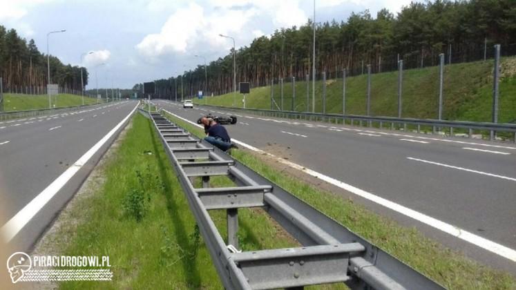 Na S3 motocyklista wjechał w bariery i zginął na miejscu