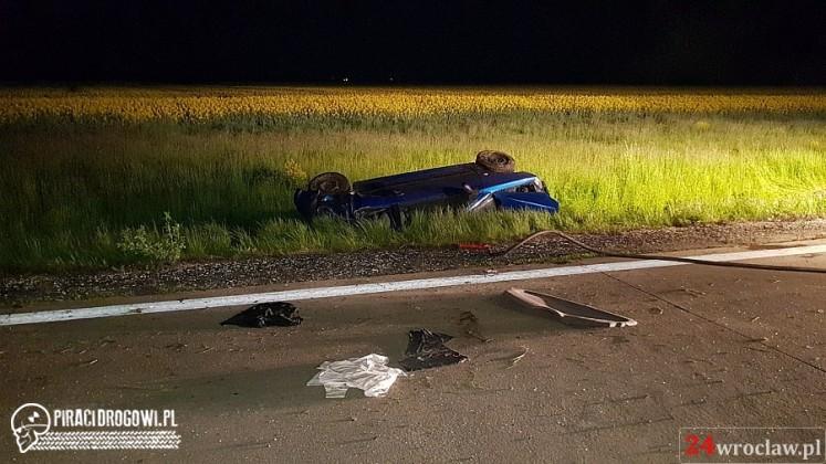 Na A4 kierowca forda usnął za kierownicą i spowodował wypadek