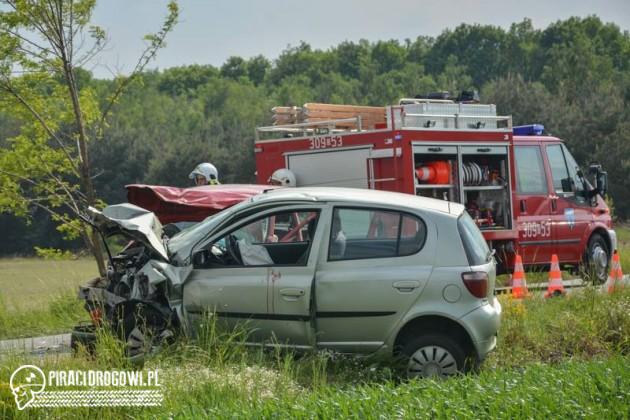 Pijany kierowca spowodował czołowy wypadek pod Opolem. Dwie osoby ranne!