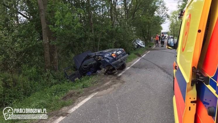 Rozerwany golf w zderzeniu z busem w Opolu