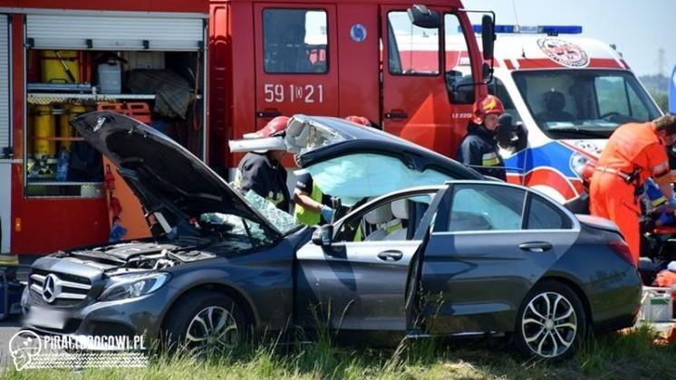 W wypadku w Ząbkowicach zginęła 35-letnia kobieta. Lądował śmigłowiec LPR