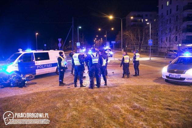 Motocyklista uciekał policji 200 km/h. Mundurowi staranowali go radiowozem!