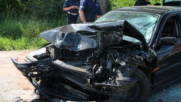 Zjechał bmw na czołówkę z terenówką. 9 osób rannych w tym 5 dzieci