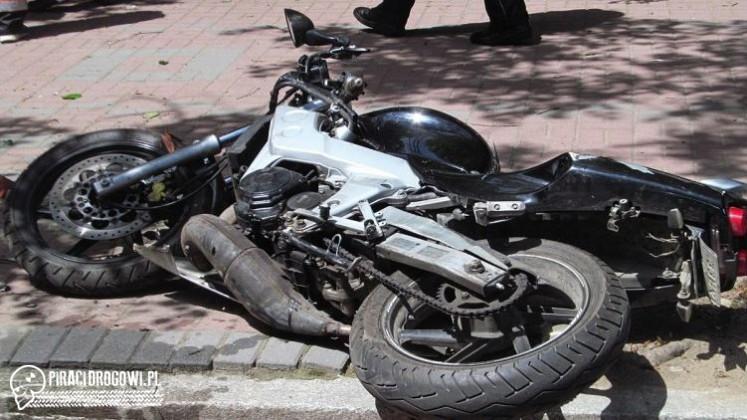 Motocyklem wjechał w drzewo w Jaśle