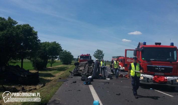 Wypadek w Kościanie na DK 5. Jedna osoba nie żyje, dziecko zabrane przez LPR.
