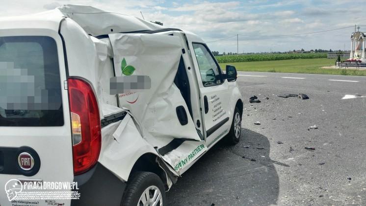 Poważny wypadek motocyklisty na DK 25 w powiecie kaliskim