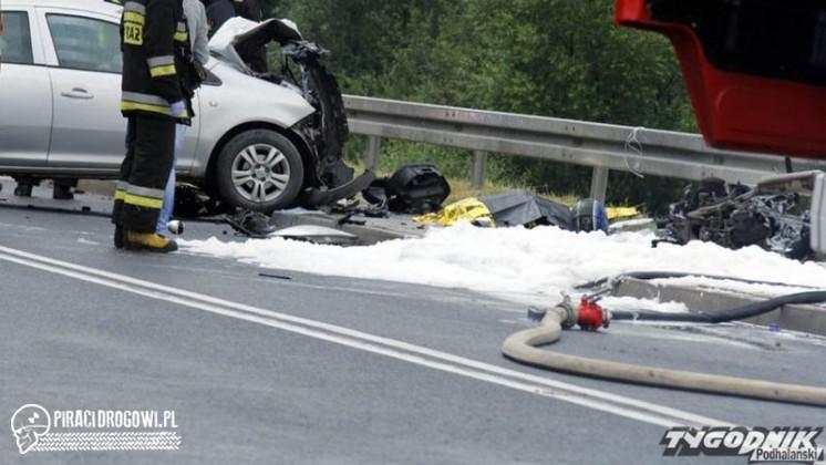 Tragedia. Motocyklowi turyści z Finlandii zginęli w czołówce z corsą.