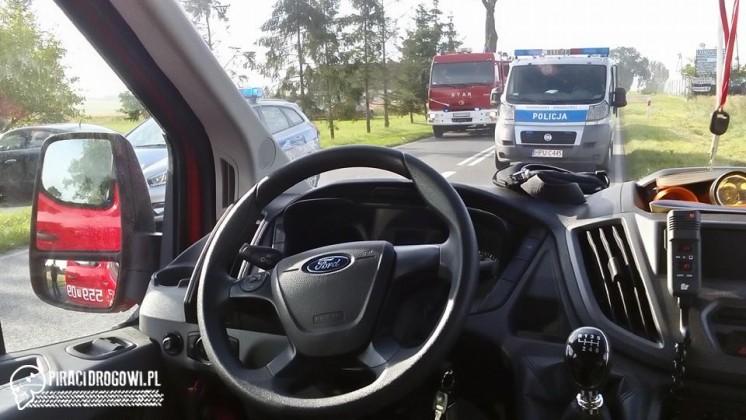 Seicento w drzewo. Kierowca nie miał szans - zginął na miejscu.