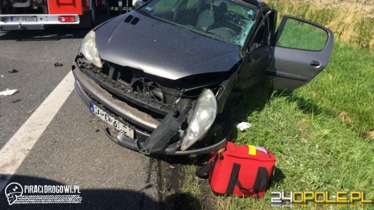 Wypadek karetki jadącej do pacjenta na obwodnicy Opola.