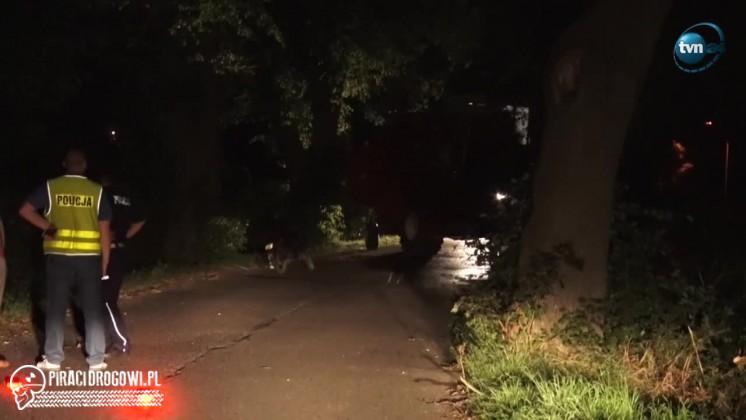 Motorowerzysta zginął po zderzeniu z kombajnem. Pasażerka jednośladu przeżyła.