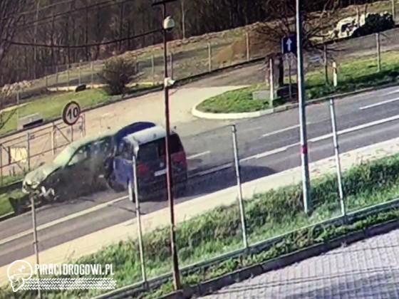 Potężny dzwon w kamerce monitoringu