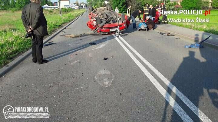 170 km/h na liczniku po wypadku. Kierowca nie żyje, pasażer z otarciami!