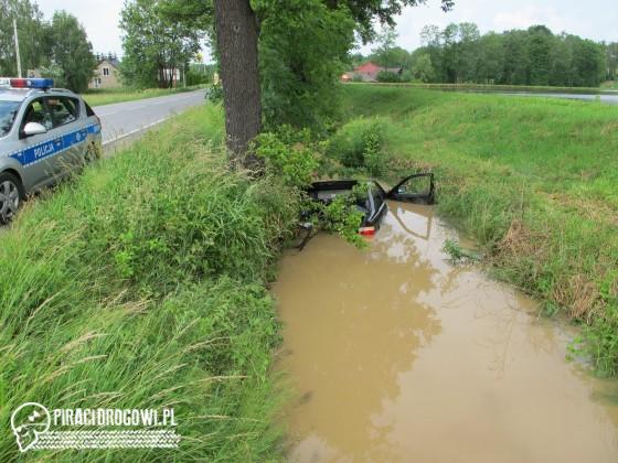 Ucieczka młodego kierowcy BMW przed policją. Pościg zakończony w wodzie