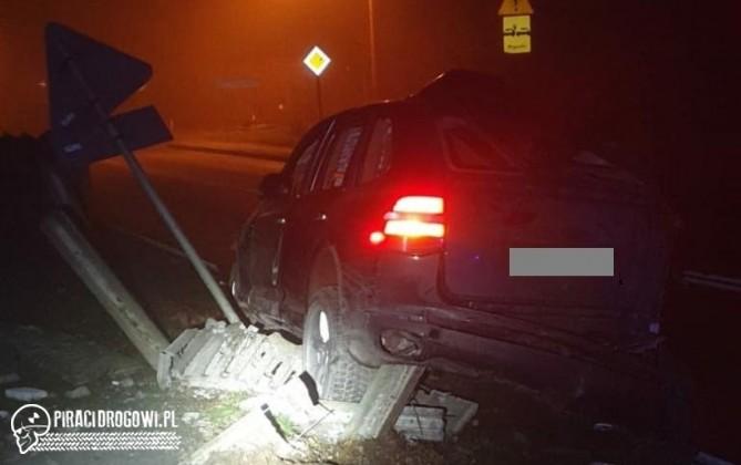 34-letni pijany kierowca skasował Porsche. Wydmuchał ponad 1,5 promila!