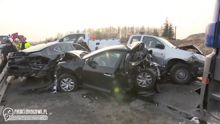 Karambol na DK 1 pod Częstochową. To cud, że wszyscy przeżyli!