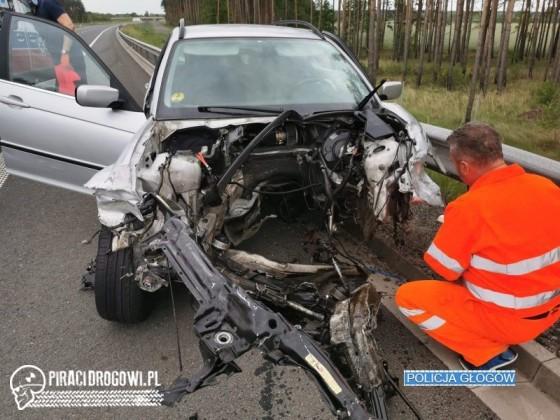 Miał dożywotni zakaz jazdy. Na S3 w swoim BMW zgubił silnik. Nie miał też OC.