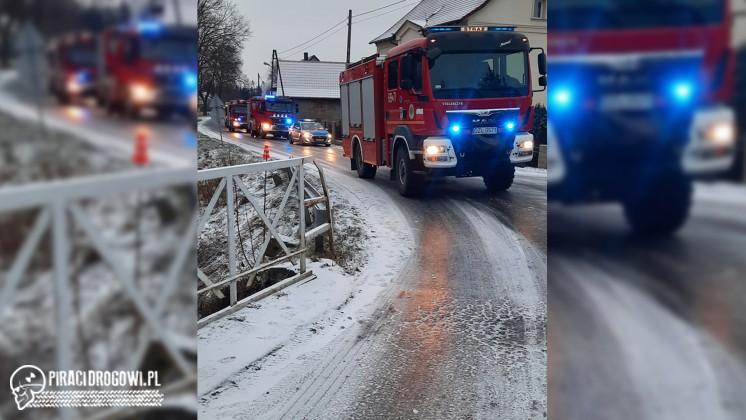 Szklanka na drodze! Ciężarówka spadła z mostu i uszkodziła wodociąg. 