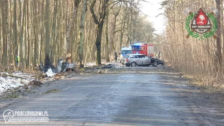 Audi rozerwane na części. Kierowca zginął na miejscu.