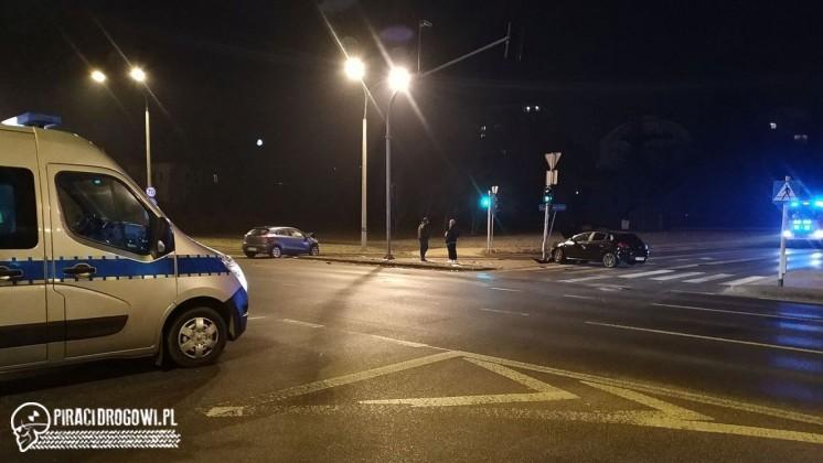 Pijany kierowca 'nie zauważył czerwonego światła' i doprowadził do wypadku!