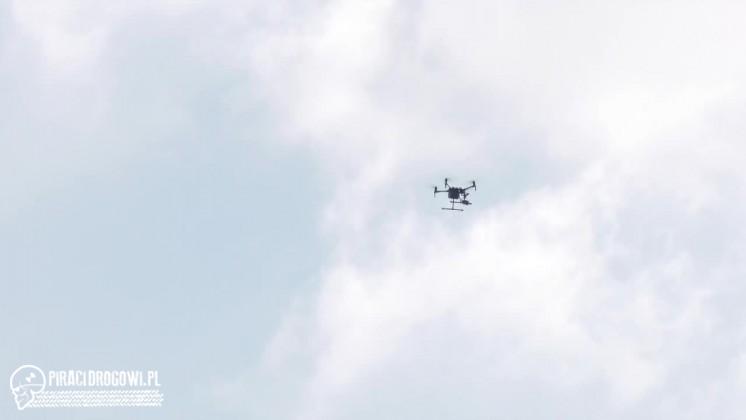 Policja z dronem w ręku. Nowe narzędzie drogówki w walce z piratami drogowymi.