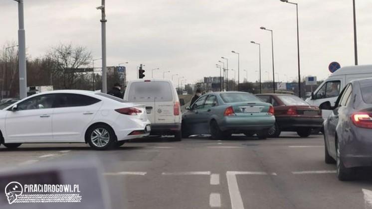 95-latek zignorował czerwone światło ale uważał, że to nie on spowodował kolizję