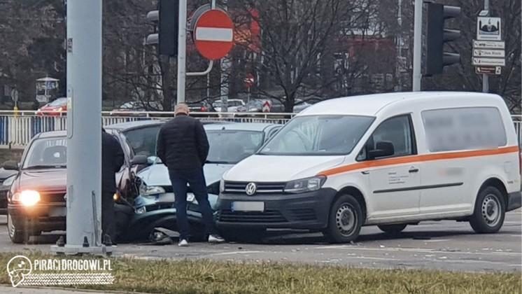 95-latek zignorował czerwone światło ale uważał, że to nie on spowodował kolizję