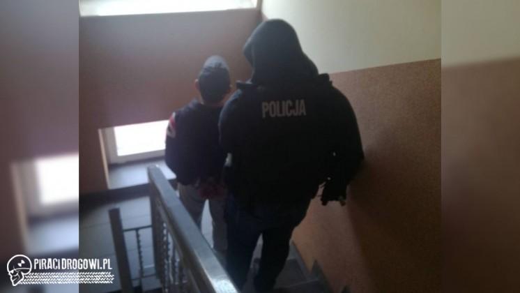 Pijany kierowca ciężarówki spowodował wypadek i uciekał. Został zatrzymany!