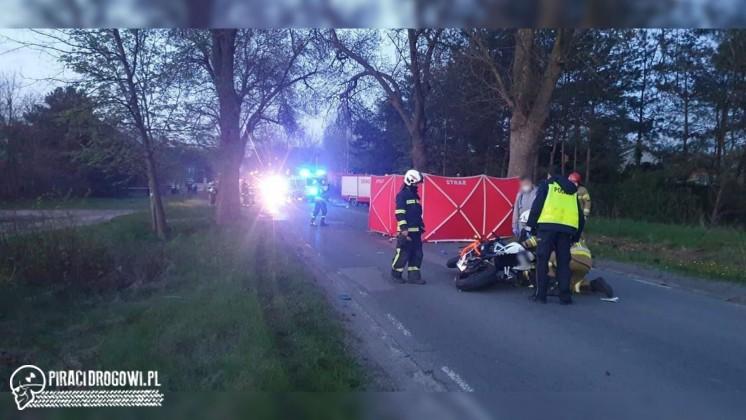 Dwóch motocyklistów zginęło w wypadku. Doszło do czołówki z jeepem.