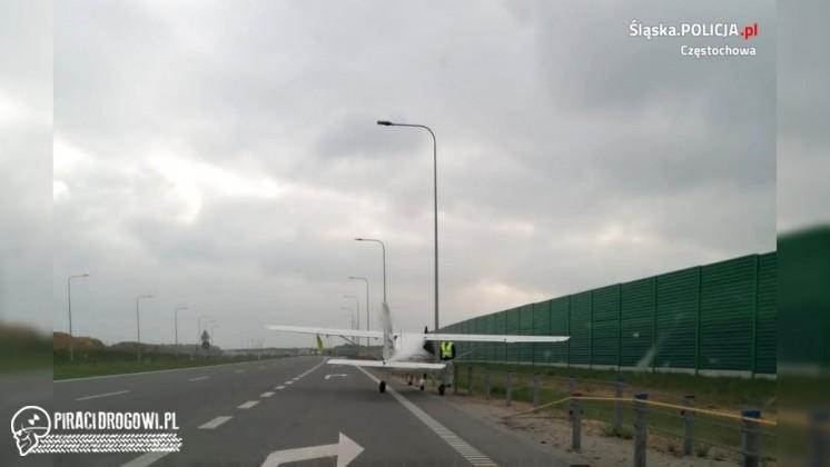 Awaryjne lądowanie na autostradzie A1. Pilot miał problemy z silnikiem.