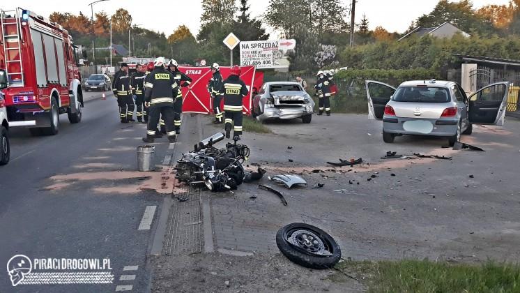 25-letni motocyklista zginął po zderzeniu z autem. Sprawca wypadku uciekł.