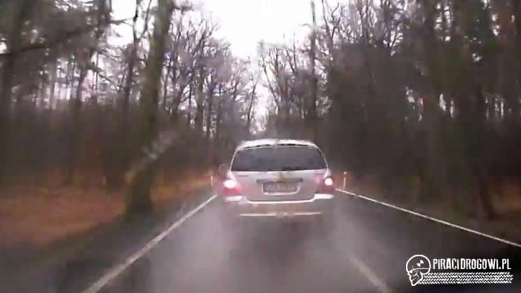 Mistrz prostej. Nie daje się wyprzedzić