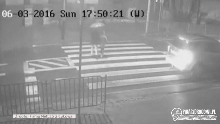 Potrącił kobietę z dzieckiem i uciekł z miejsca wypadku