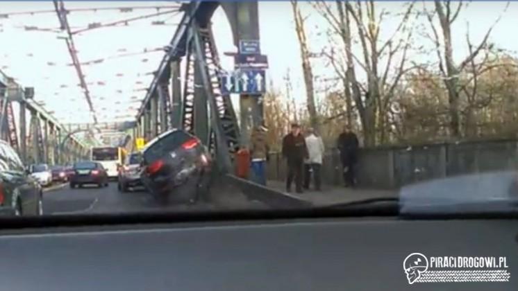 Zderzenie z ... mostem