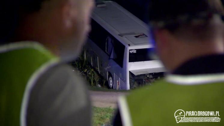 14 osób rannych w zderzeniu autobusu z ciągnikiem!