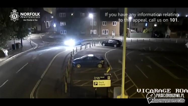 40-latek rozpędzonym samochodem celował w ludzi. Jedna osoba ciężko ranna!