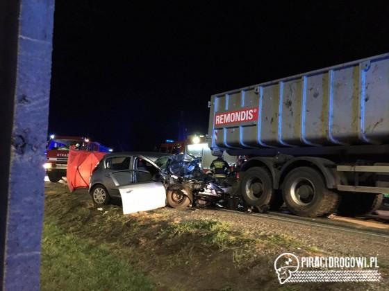 Tragedia pod Opolem. Nie żyje 84-letni kierowca corsy!