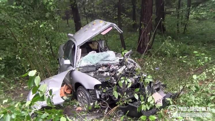 Wypadek karetki pogotowia i samochodu osobowego pod Tarnowem