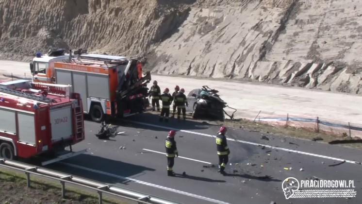 Wypadek śmiertelny na trasie S3. Ciężarówka zderzyła się z mercedesem i dacią!