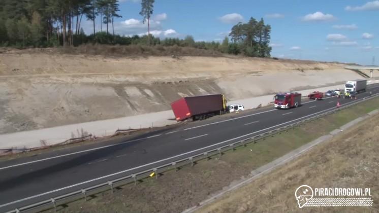 Wypadek śmiertelny na trasie S3. Ciężarówka zderzyła się z mercedesem i dacią!