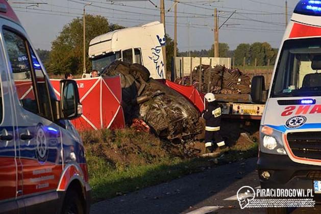 Trzy osoby zginęły w wypadku w Zachodniopomorskiem! Wśród ofiar jest dziecko.