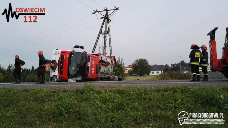 Czterech strażaków rannych po wypadku wozu bojowego na obwodnicy Oświęcimia