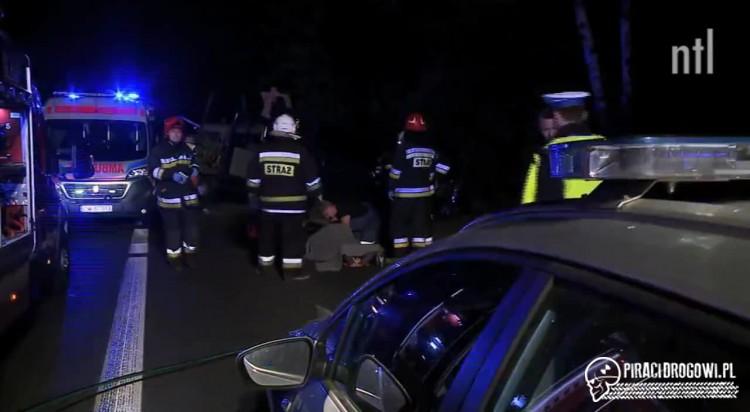 Zderzenie busa i ciężarówki pod Częstochową. 8 osób rannych.